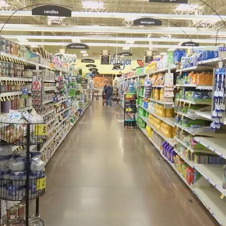 Louisville nonprofits give away gift cards to combat SNAP crisis in Jefferson County